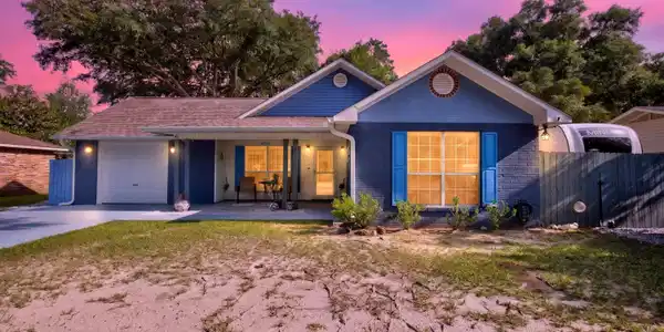 9117 Barnacle Boulevard