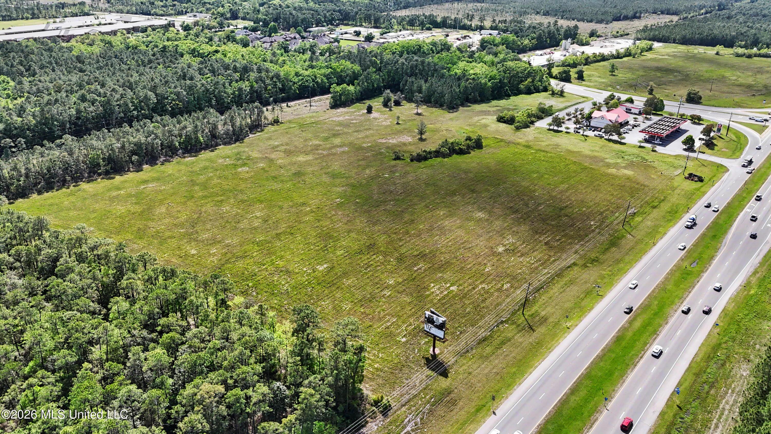 Image 4: Hwy 57 Gautier 4