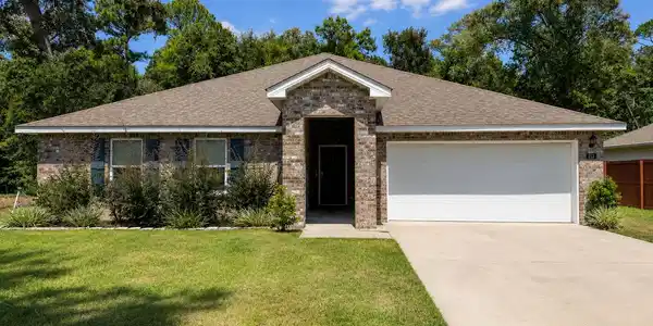 212 Hawthorne Drive