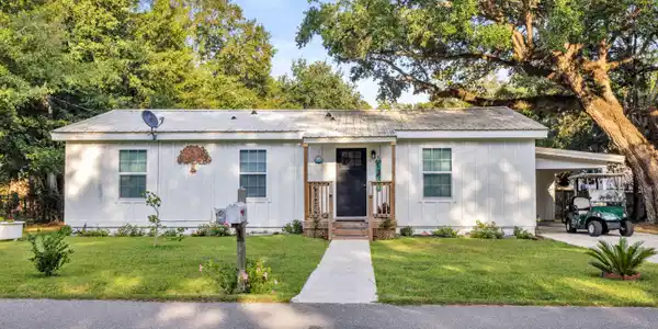 214 Simon Boulevard