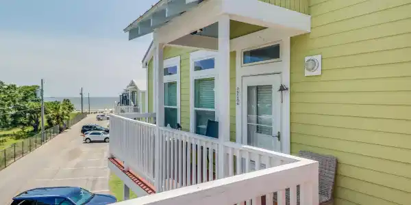 1515 E E Beach Boulevard