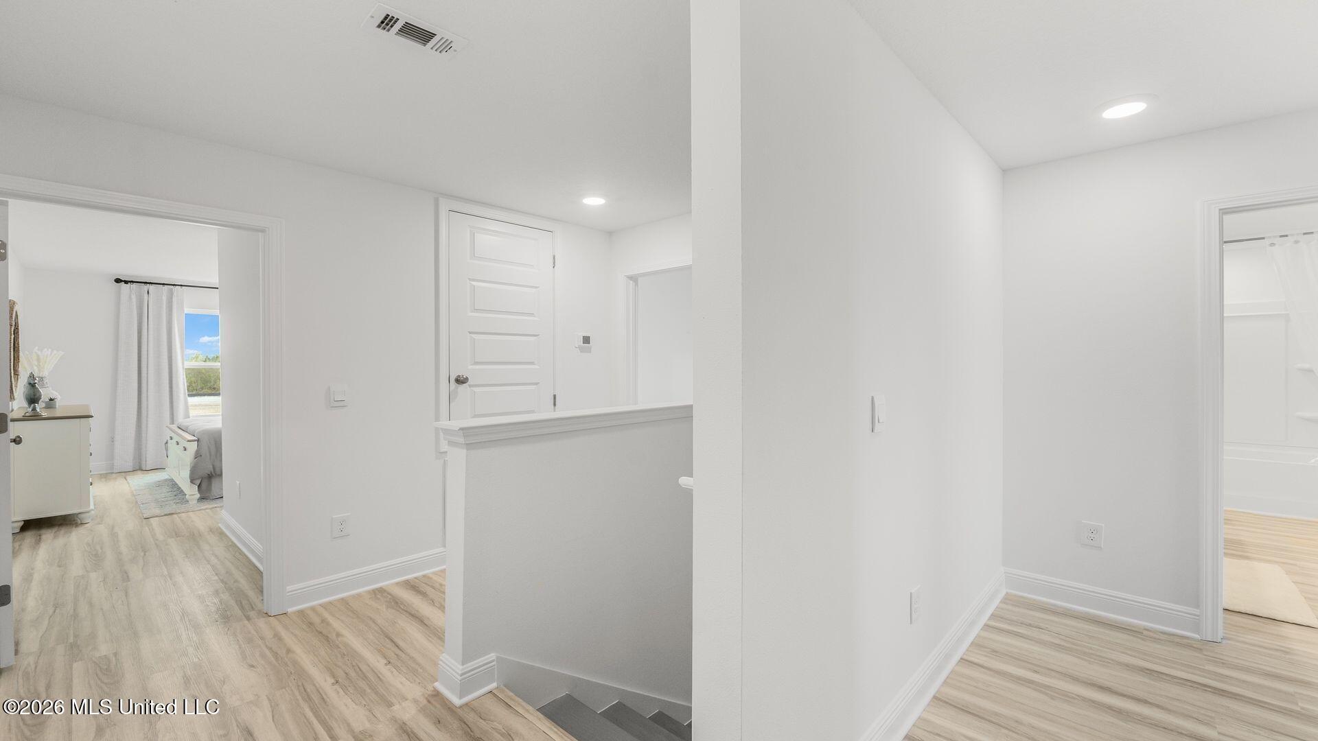 Image 3: 7-web-or-mls-salt-creek