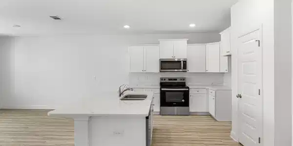 Image 4: 8-web-or-mls-salt-creek