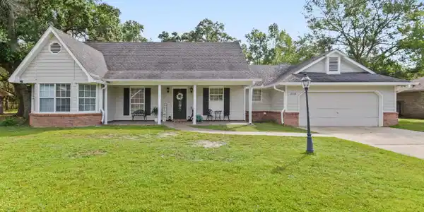 236 Tantallon Drive