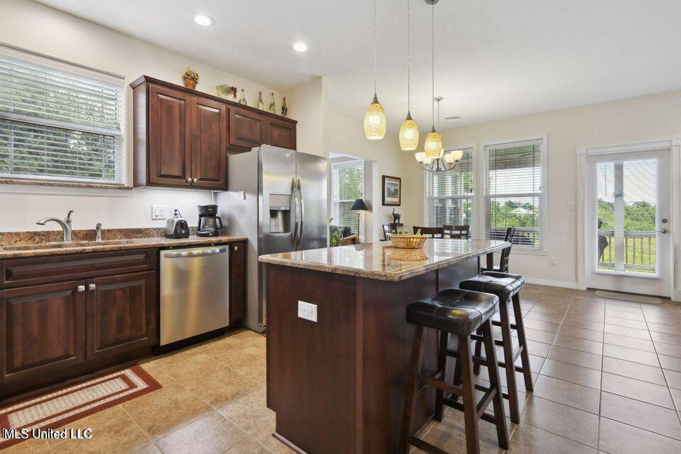 Image 4: 120 Mollere Dr 21