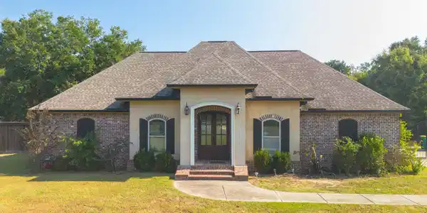 8112 Clamshell Avenue