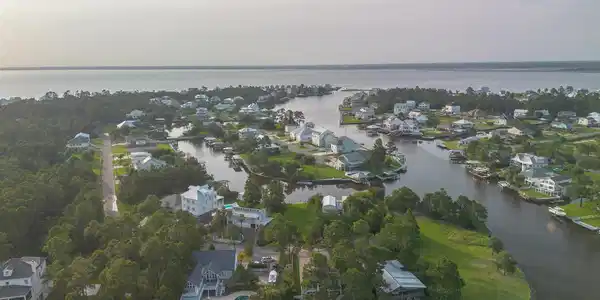 Image 4: aerial 2