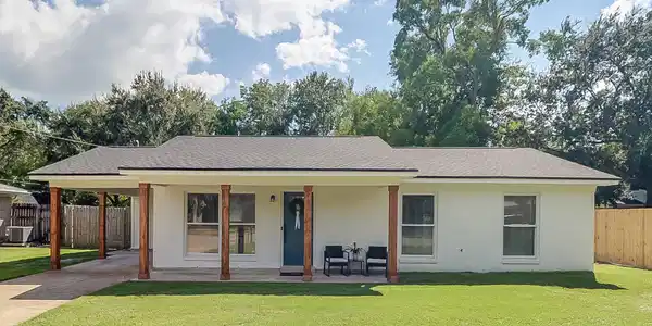 106 Bradford Circle