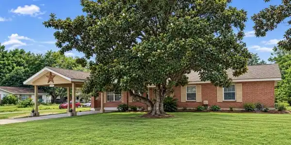 2155 Sherwood Place