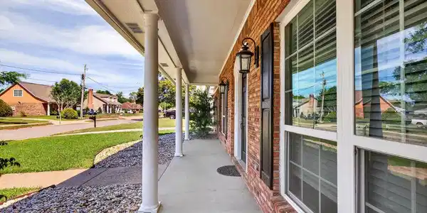 Image 3: 2365ParkPlace-5
