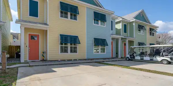 216 Carre Court