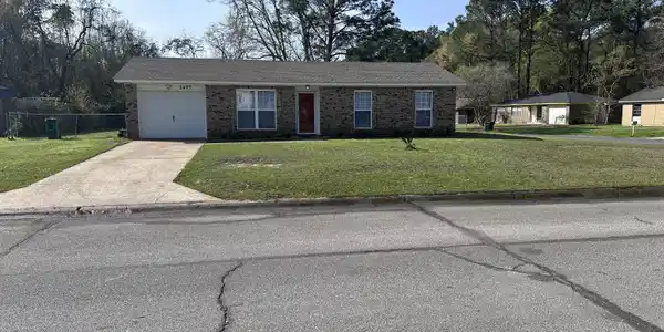 2449 Northbrook Drive