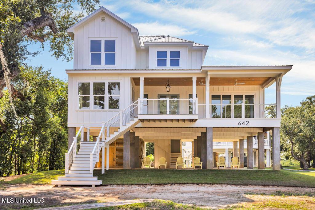 Image 2: 642NBeachExteriors-5