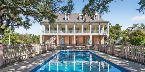 794 W Beach Boulevard
