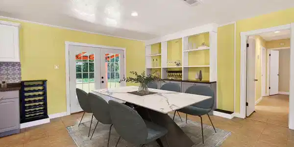 Image 3: Dining Area