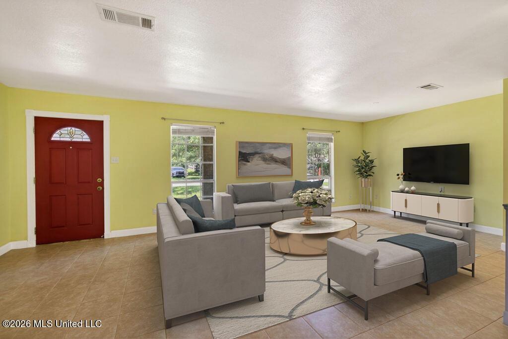Image 4: Living Room