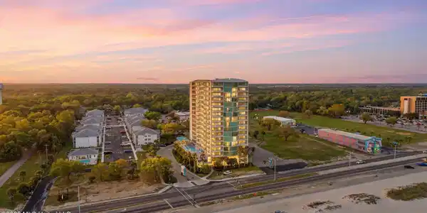 Image 2: 2_dji_20260327123346_0275_d_twilight_e35