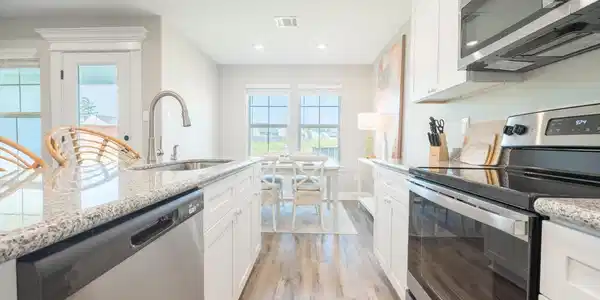Image 3: Opal_C143_Kitchen3
