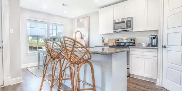 Image 4: Opal_C143_Kitchen