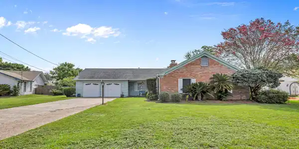 326 Eastview Drive