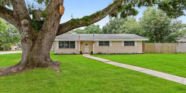 2503 Bay Vista Drive