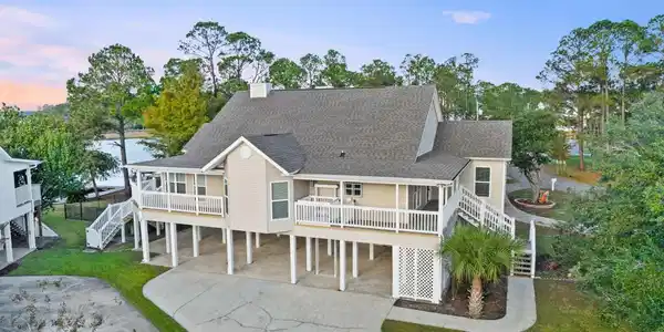 103 Poplar Point