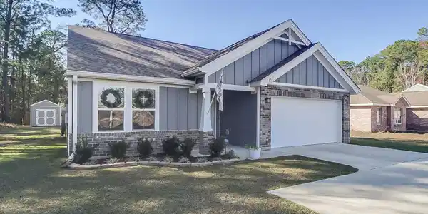 3517 Beachview Drive