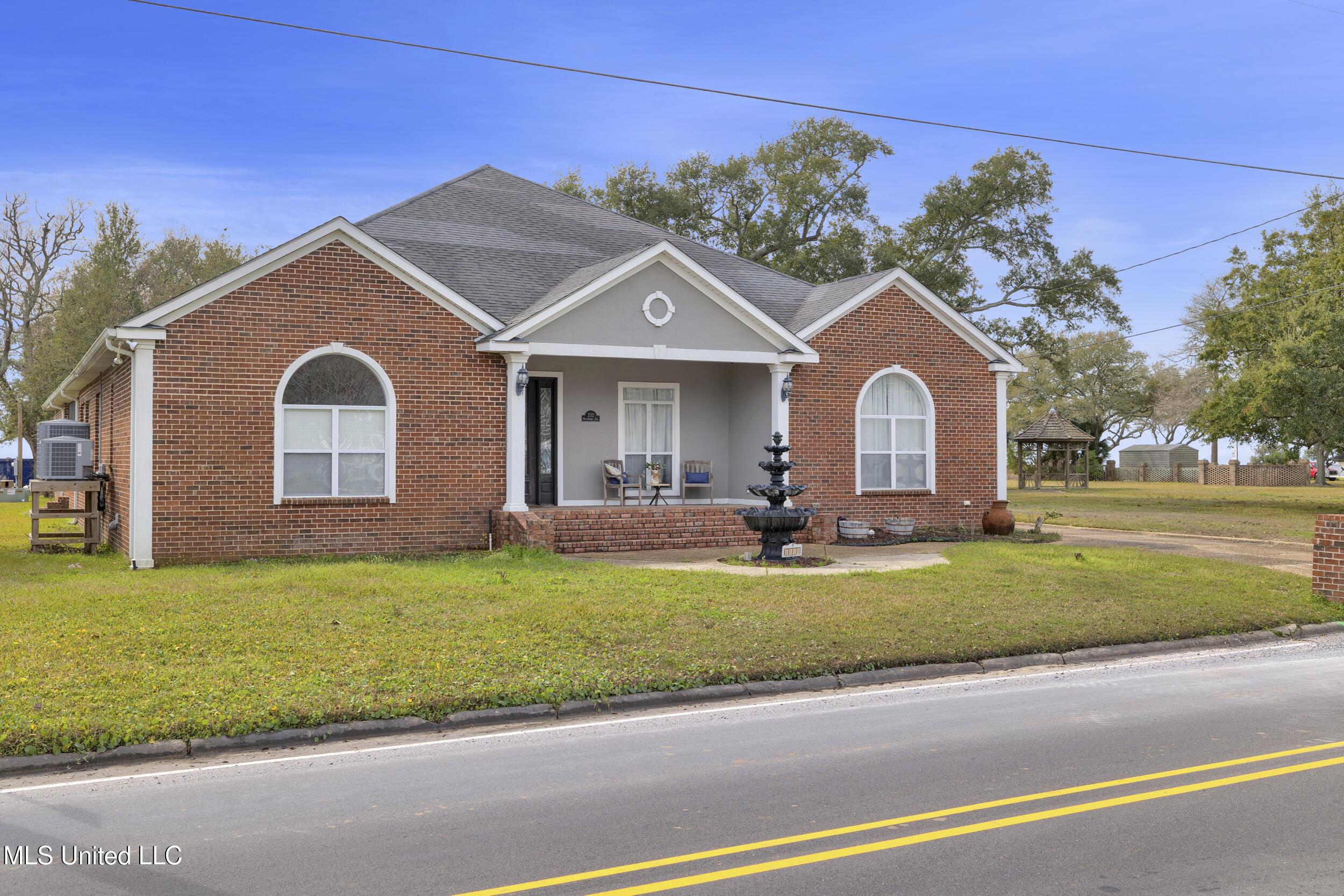Image 1: 2112 washington ave_campromedia_004