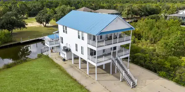 Image 4: Front