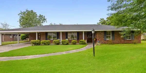 607 Highland Drive