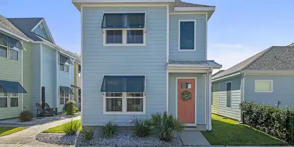 216 Carre Court