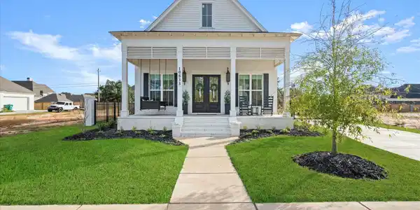10833 Lily Lane
