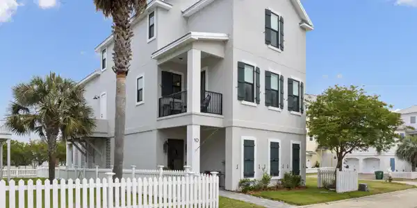 10 Chapel Hill Road
