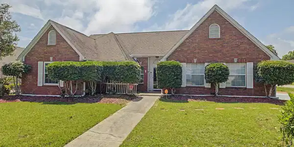 2594 Brighton Circle