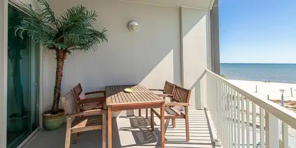 Image 3: Balcony 1.1