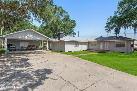 3309 Mary Walker Drive