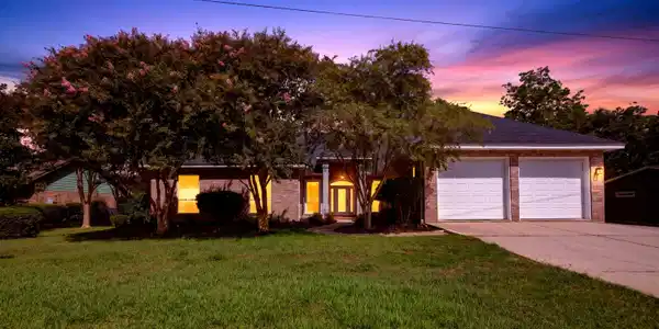 Image 2: 56135DiamondheadDr.E.-3 (1)
