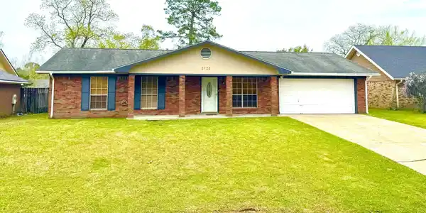 2122 Baywood Drive