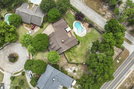 2593 Somerset Court