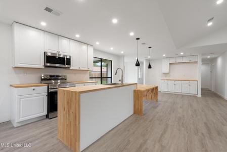 835 Carolee Circle