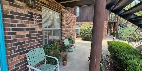 Image 2: walkway