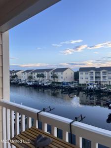 2421 Beachview Drive