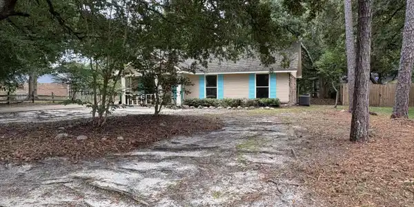 6921 Red Bud Lane