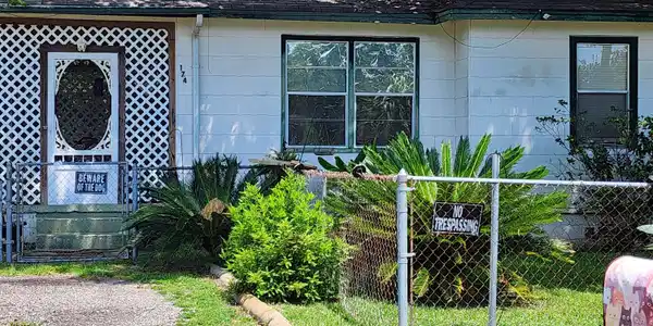 174 Violet Street
