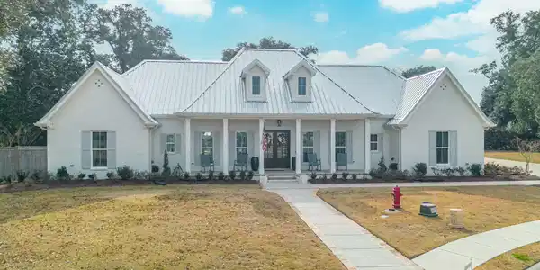 114 Seaside Oaks Drive