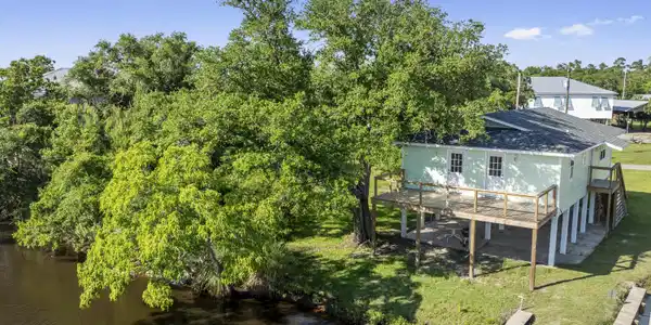 2183 Mole Drive