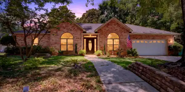 807 Woodglen Drive