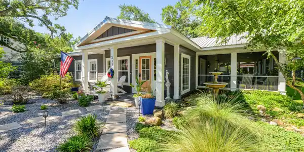 233 Carre Court