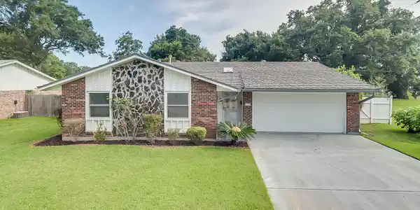 1706 Thomas Jefferson Drive