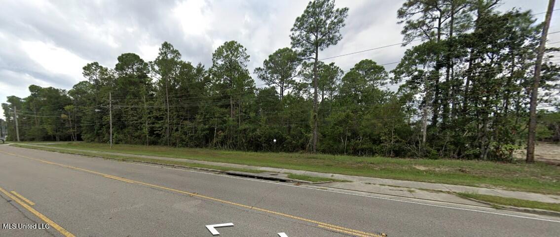 Image 1: road front